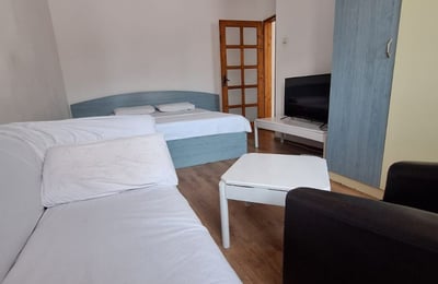 Rent of furnished 5-room apartments, 150 m², Faleza Nord, Constanța, Romania